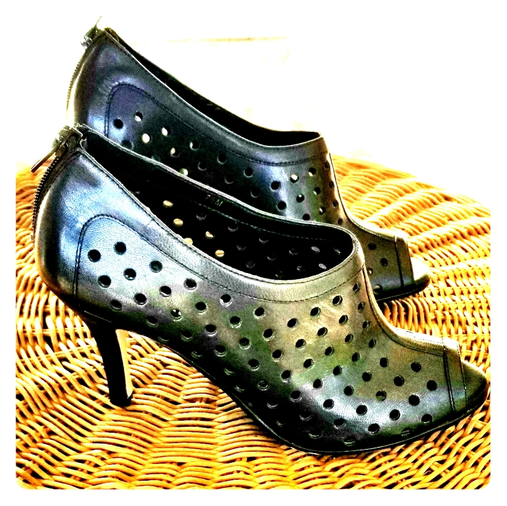 Vaneli Black Leather Heels